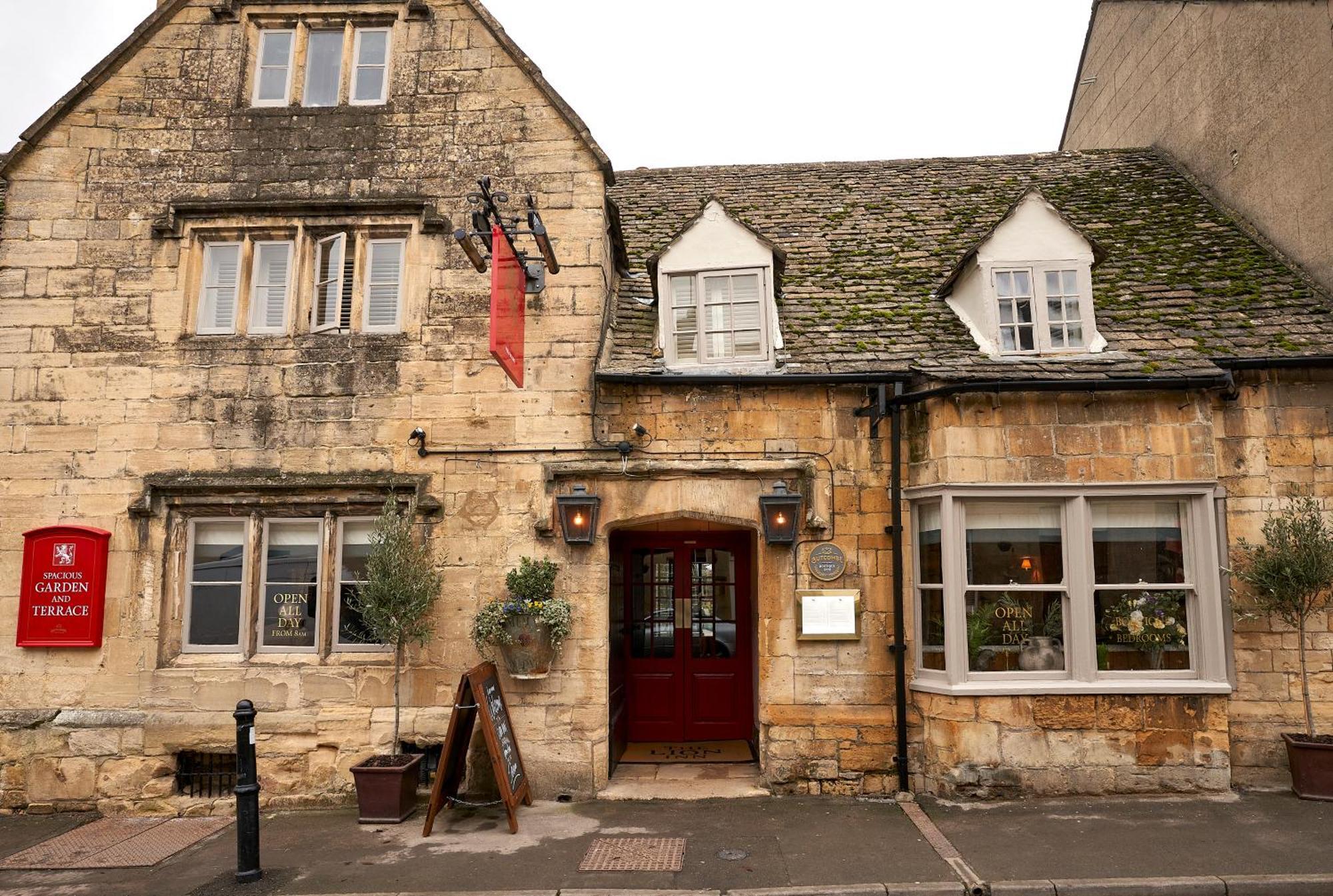ווינצ'קומב The Lion Inn מראה חיצוני תמונה